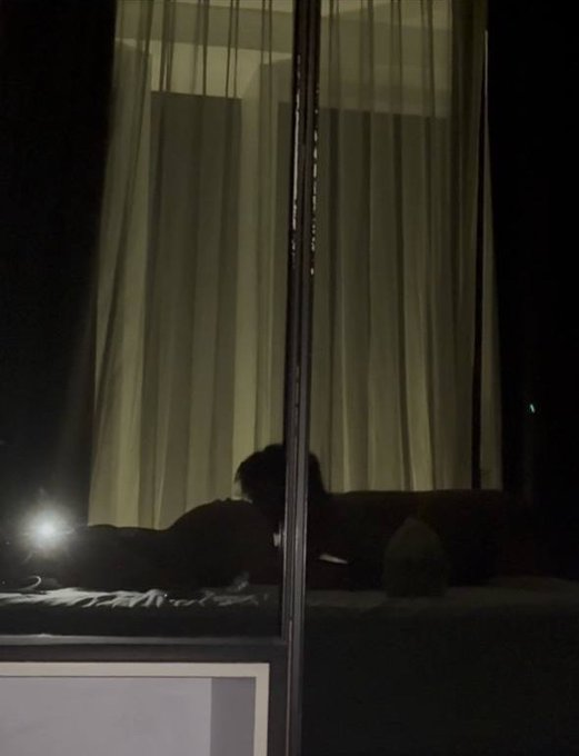 何静文 tweet media