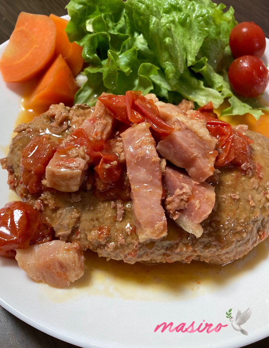MR4ol's tweet photo. 疲れた時はお肉にしよう🍖

和風煮込みハンバーグ
少し絹豆腐入ってるから
なめらか しっとり✨
牡蠣だし醤油が良い感じ👍

いつも真白ご飯
見てくれてありがとう(∩ᵒ̴̶̷̤⌔ᵒ̴̶̷̤∩)🙏💕

 #お料理ポスト良いねて方と繋がりたい https://t.co/1LmyCCIkHT