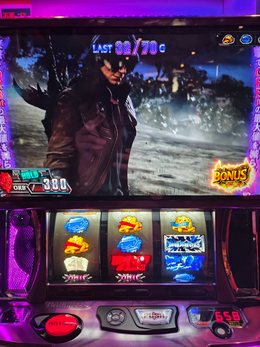 ワリト tweet media