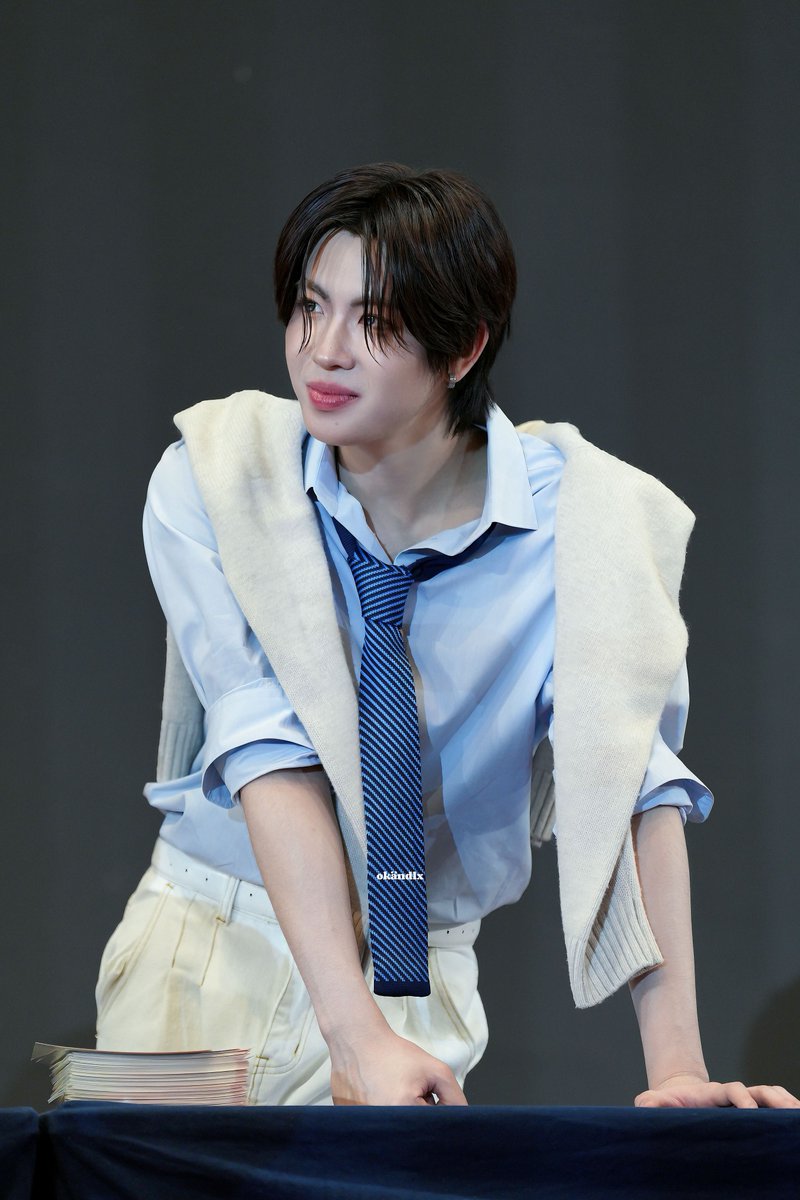 okändlx tweet media