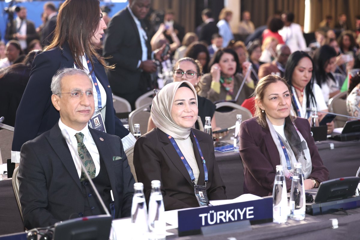 ProfDrDusak's tweet photo. Parlamentolar Arası Birlik Orta Doğu Komitesi Başkanlığı görevine seçilen Ankara Milletvekilimiz Sayın Asuman Erdoğan’ı gönülden tebrik ediyorum.

Üstlendiği bu önemli görevin ülkemiz ve bölgemiz adına hayırlı olmasını temenni ediyor, kendisine muvaffakiyetler diliyorum. https://t.co/NLTSc3s2Sv