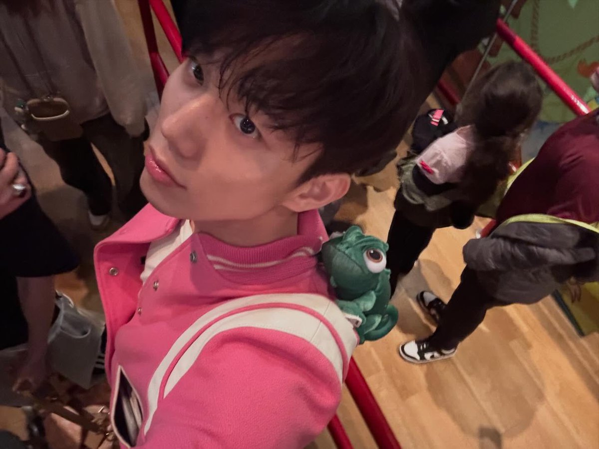 칠♡l!! tweet media