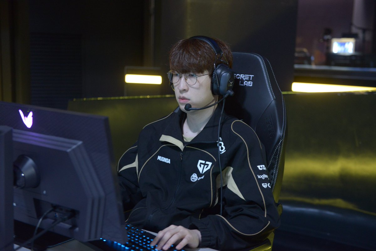 ShadowCorpAgent's tweet image. Today's Photo #LCK📷

2026-04-18
@Duro0204 in #GEN

#Shadowcorp #Duro #Esports #Agency