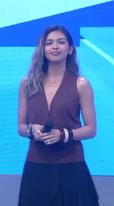 filaner05's tweet photo. Monyeka yaaarrrnnn? 😍
@mainedcm 
#MaineMendoza 
#EatBulaga #LegitDabarkads https://t.co/xXpdX313le
