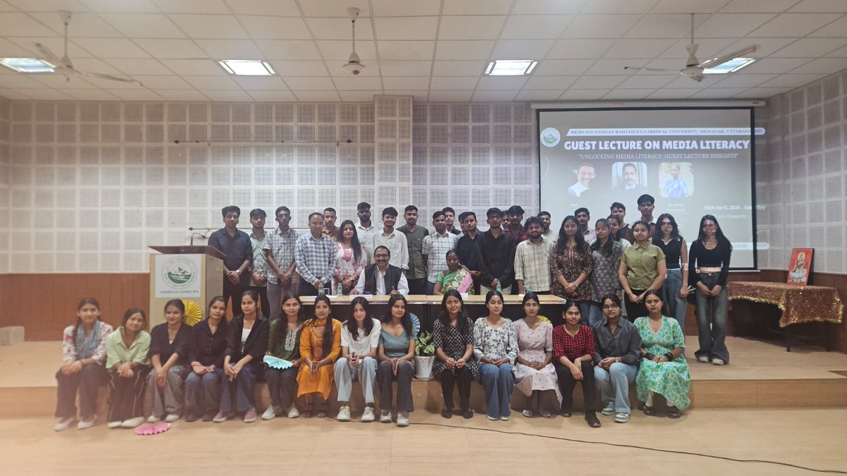 kg_suresh's tweet image. Addressed faculty &amp;amp; students of Centre for Journalism and Mass Communication, HNBGU Srinagar on Media Literacy today, on second day of visit to the University.
#MediaLiteracy 
@spsinghdu @SunilAmbekarM @mukulkanitkar @EduMinOfIndia @AshwiniVaishnaw @dpradhanbjp
