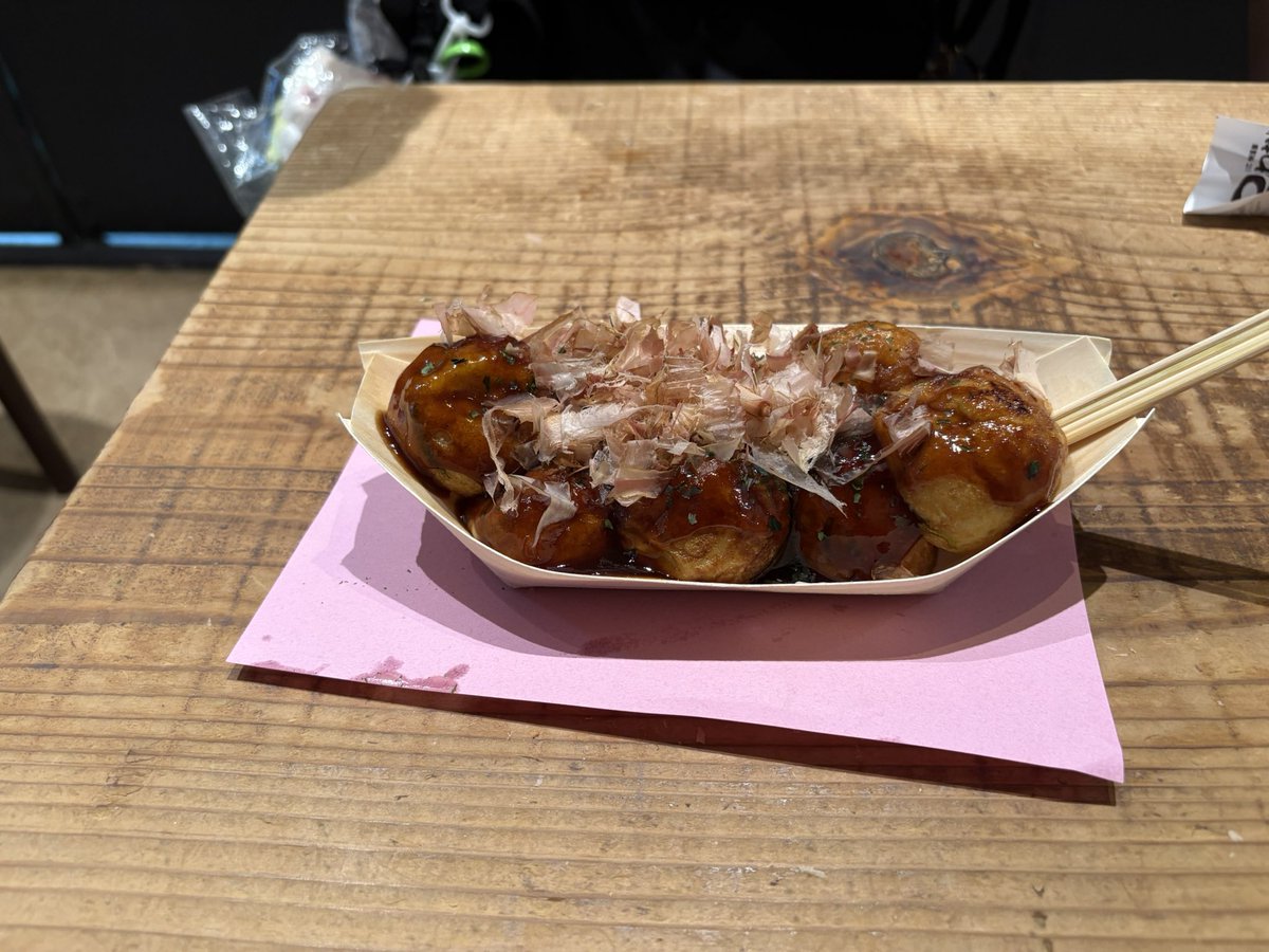 大阪来てたこ焼き食べない奴いる？？
いねぇよなぁ！？！？
