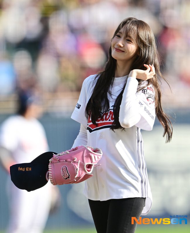 𝙔𝙊𝙊𝙉𝘼 𝙨𝙪𝙥𝙥𝙤𝙧𝙩 𝙩𝙚𝙖𝙢 tweet media