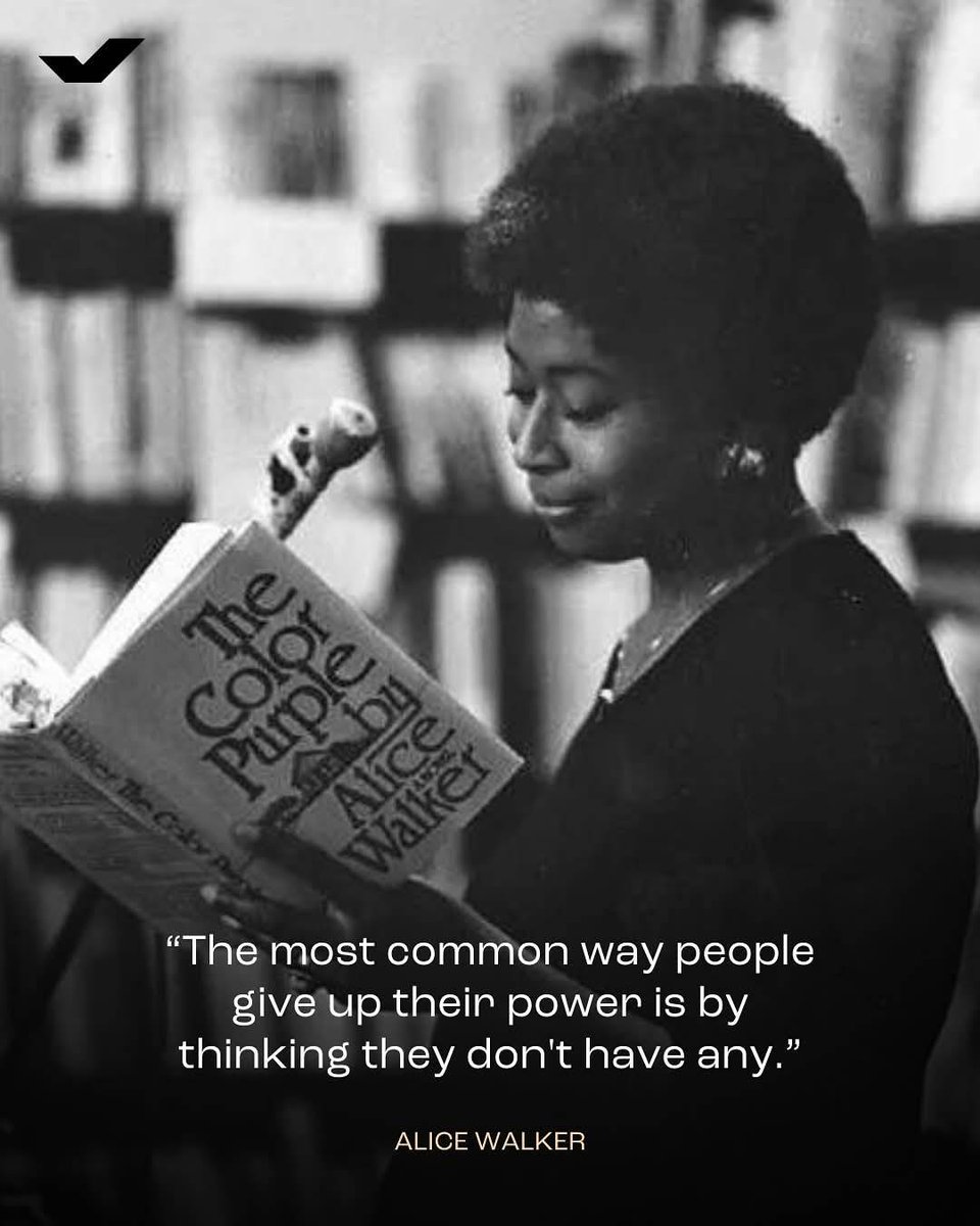BlkHistStudies's tweet image. This powerful quote by Alice Walker reminds us that our ability to create change starts with recognizing the power we already hold. ❤️💚🖤

#AliceWalker #SocialJustice #Empowerment #WomenOfPower #Inspiration #TheColorPurple #LiteraryIcon #Activism #HumanRights