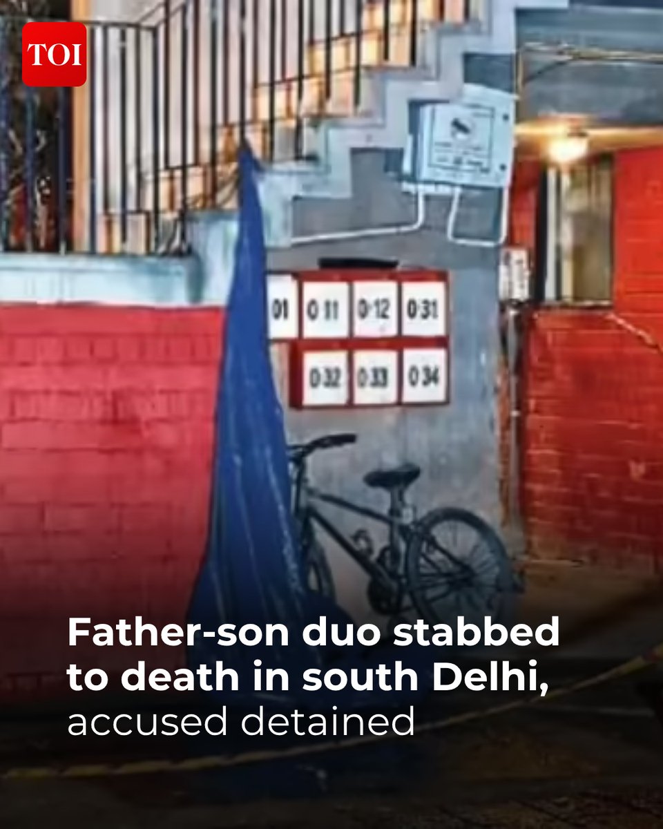 timesofindia's tweet image. A 60-year-old man and his 40-year-old son were stabbed to death, allegedly by one of their neighbours, in south #Delhi’s #Alaknanda on Friday evening. A relative of the victims who tried to intervene was also injured in the attack.

More details 🔗toi.in/ubJHsb55