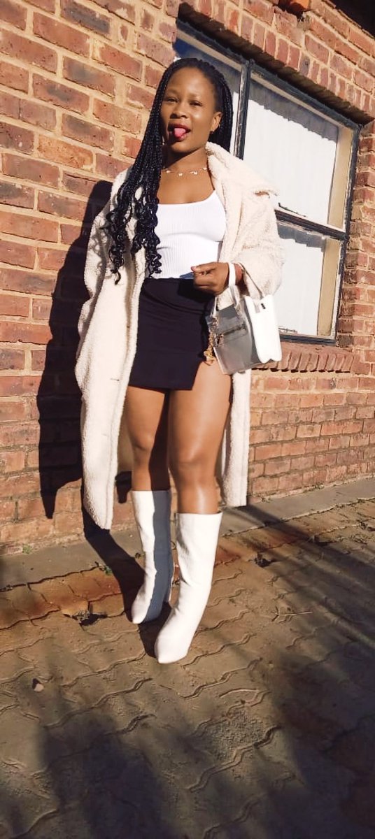 Violet Moroesi tweet media