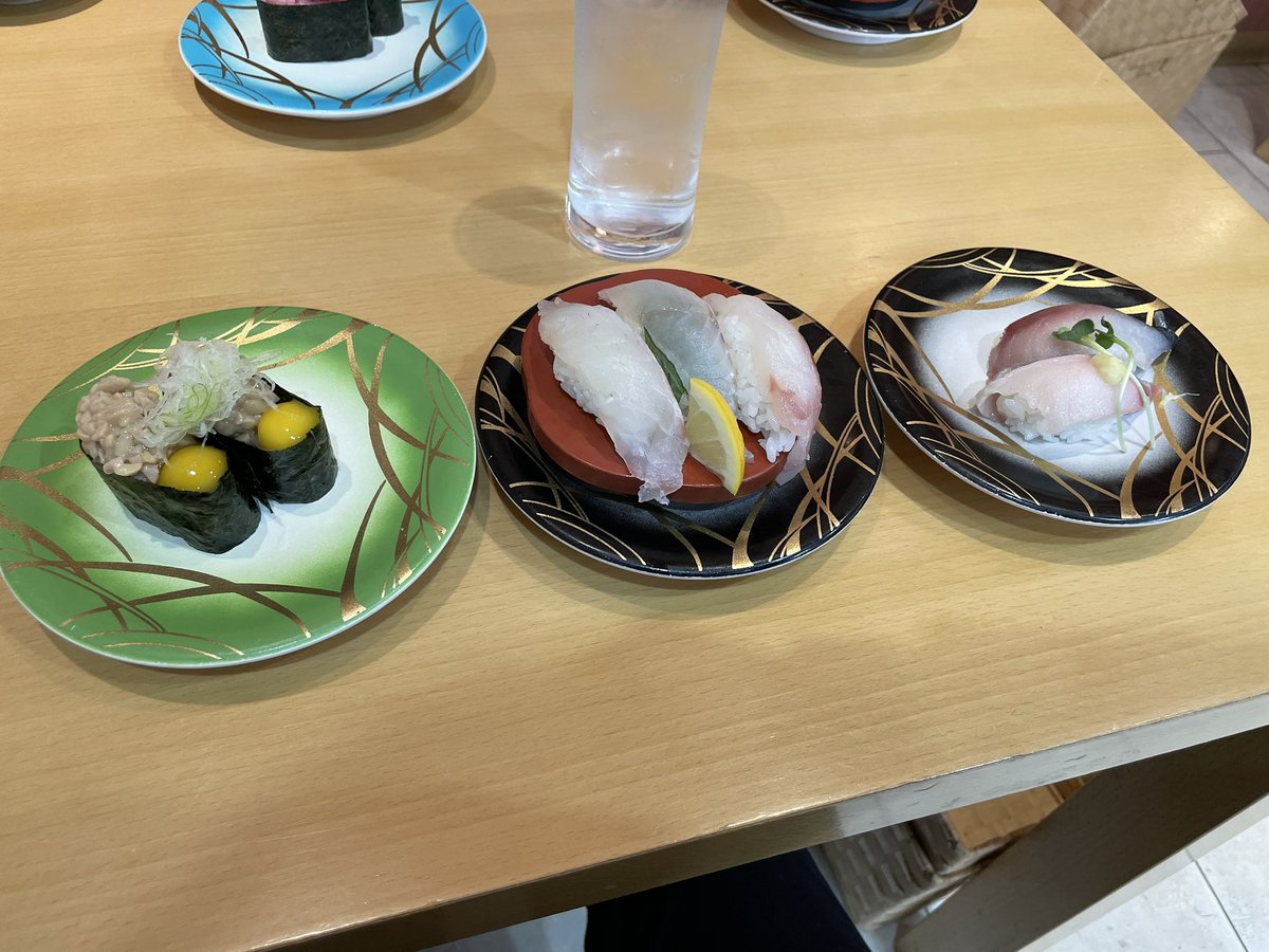 にーな tweet media