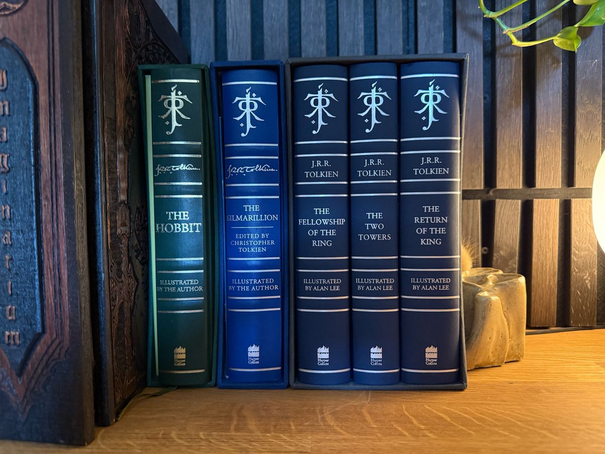 ✅ Rêve de gosse réalisé 

(Oui je les ai aussi en français)