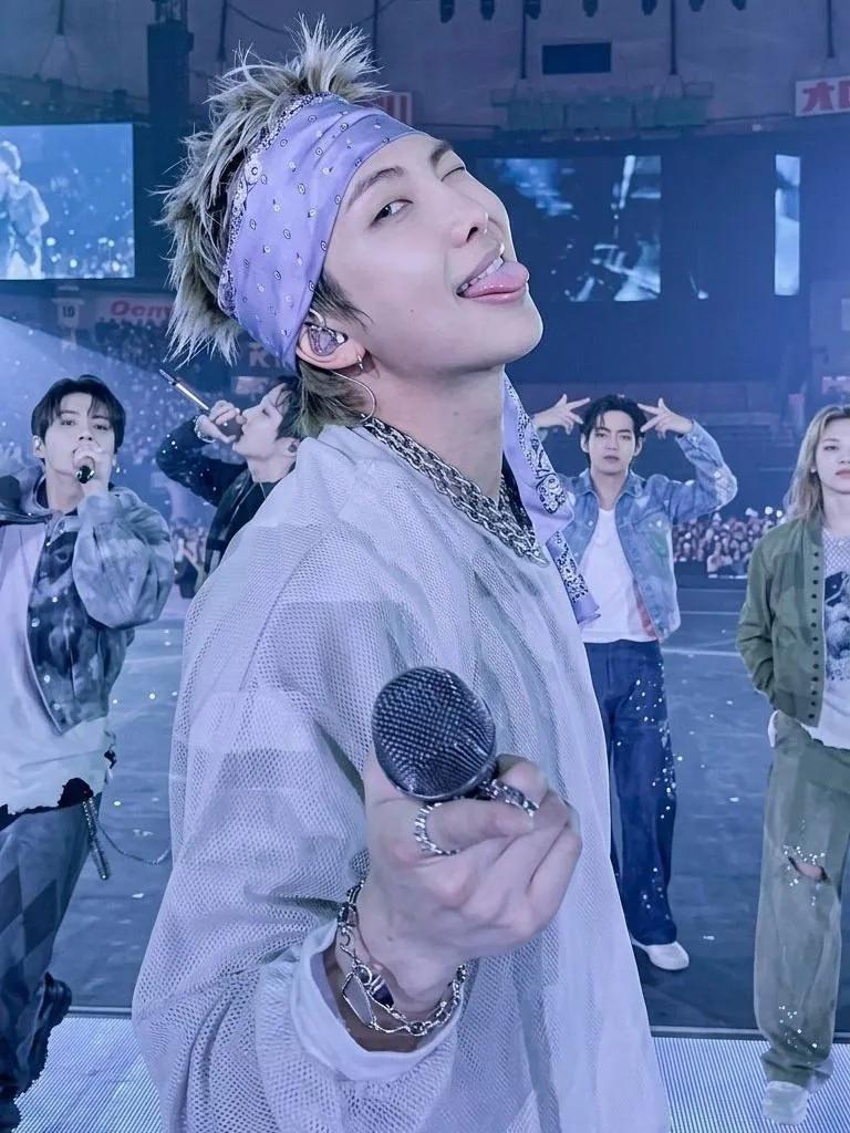 gagat_ek's tweet photo. KIM NAMJOOOOOOOOON 🔥🔥🔥🔥🔥🔥🔥🔥🔥🔥🔥 https://t.co/0v2zxMFFES