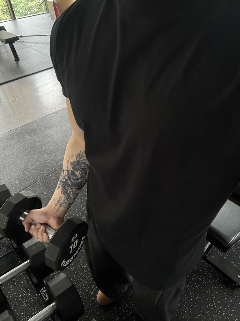 P ar ti ck tweet media