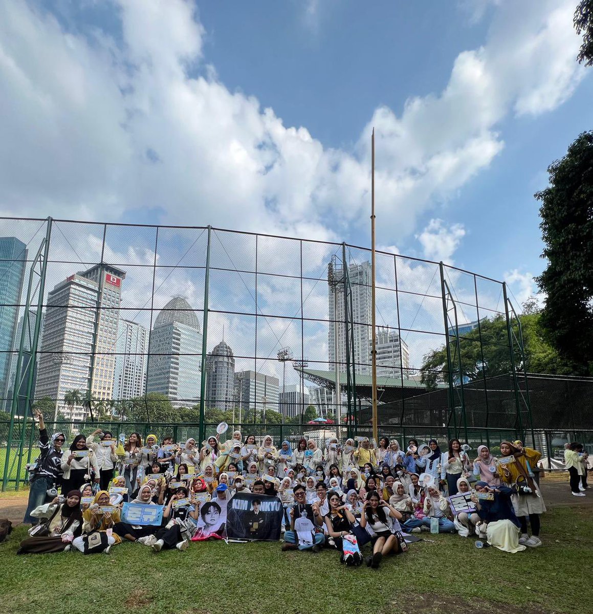 ❀queen~ tweet media