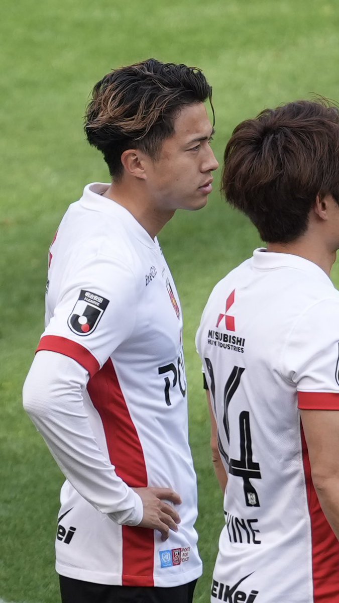 元鹿島の10番安部裕葵、もうプレーは見られないかと思ってた🥹
大音量のブーイングでお出迎え😊次はもっと長い時間見れるといいな。
鹿島広報の松本さんも嬉しそう🥲

#安部裕葵 
#鹿島浦和