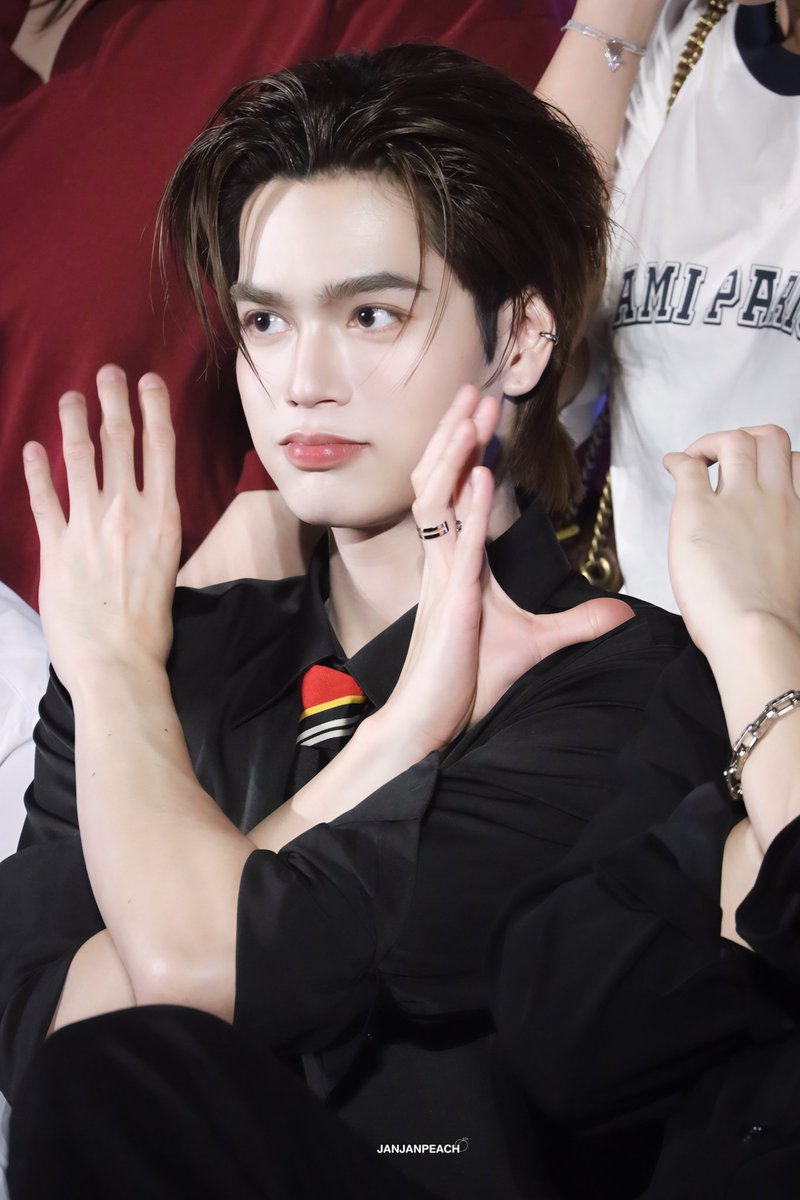 ᴊᴀɴᴘᴇᴀᴄʜ🍑 tweet media