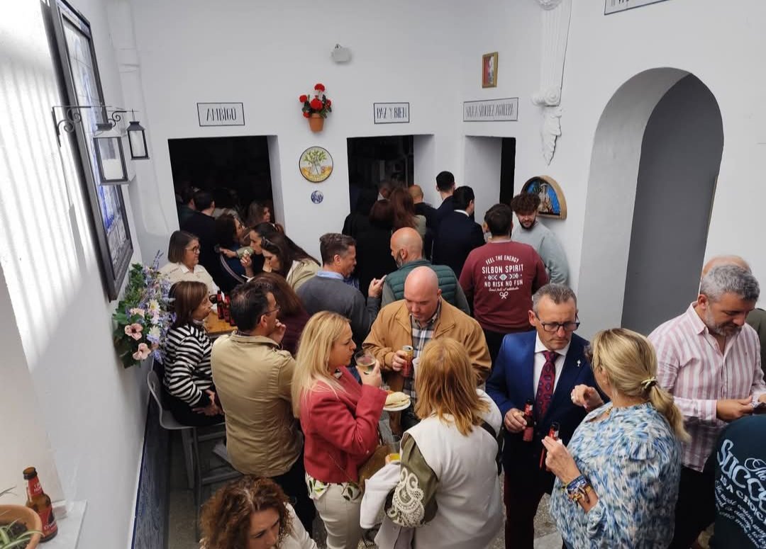 La Hermandad informa que la Casa de Hermandad abrirá sus puertas horas antes de la visita de la Virgen del Carmen a nuestra parroquia.

Con motivo de esta jornada tan especial, se celebrará una convivencia fraterna para hermanos, fieles y vecinos.
