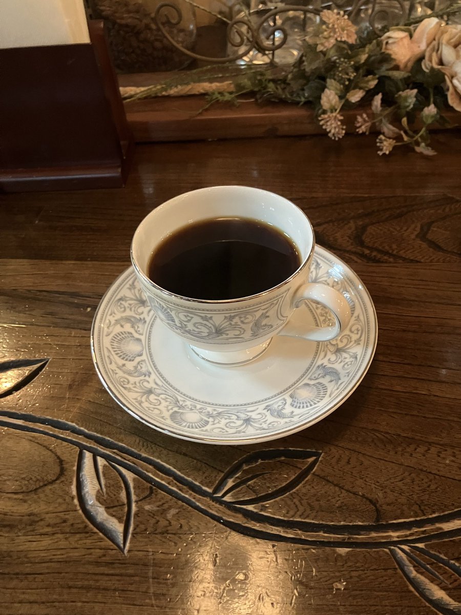 MISTY_my1's tweet photo. 帰りにコーヒー飲んで帰ります https://t.co/nYdcbeKXtO