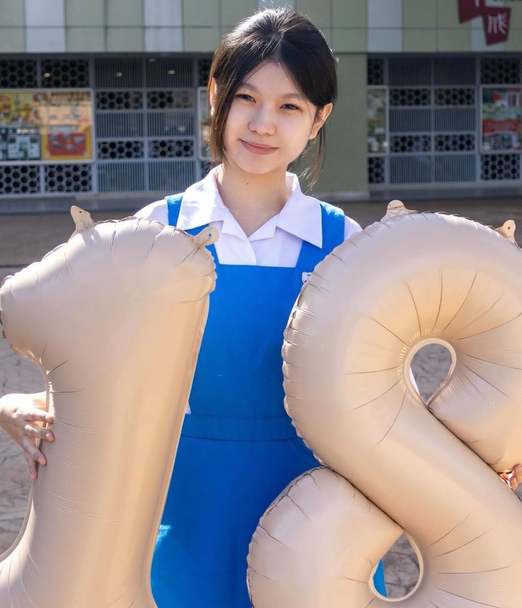 ジャンスカ制服 tweet media