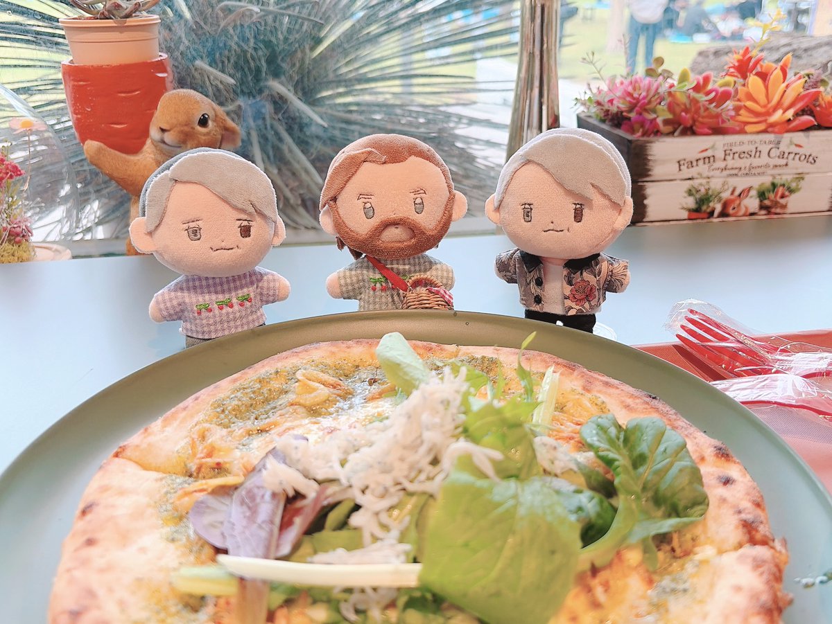 アール tweet media