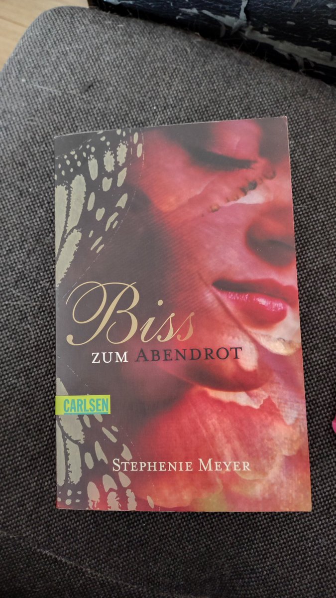 occulu's tweet image. #currentlyreading
eclipse
buddyread with @howlingnun 🫶🏻