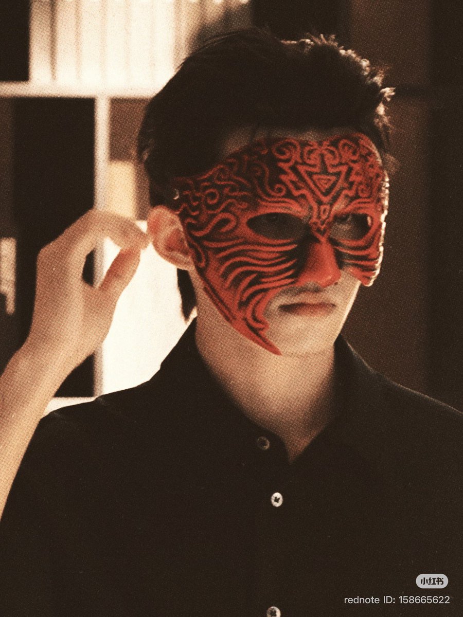 Anastasia9372's tweet image. Looking dominant even during his submissive era👺
#ToMyShore #Yunqi #HaoYiran #YunYi