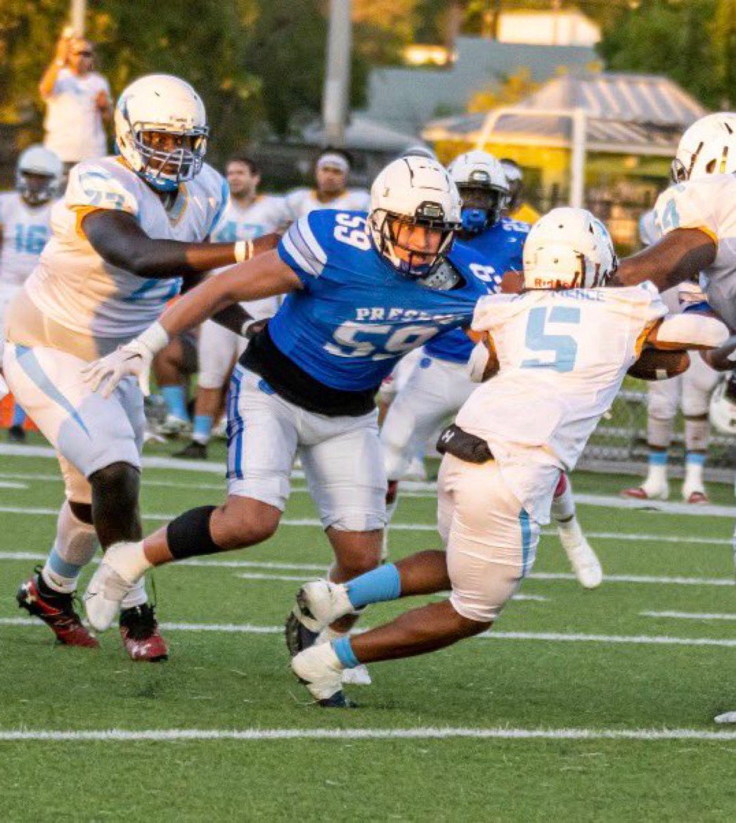 PrestigePGFB's tweet image. Don't let a missed opportunity define you. Prestige Academy is the bridge between being overlooked and being offered. #GRINDinParadise🌴 #CollegeBound