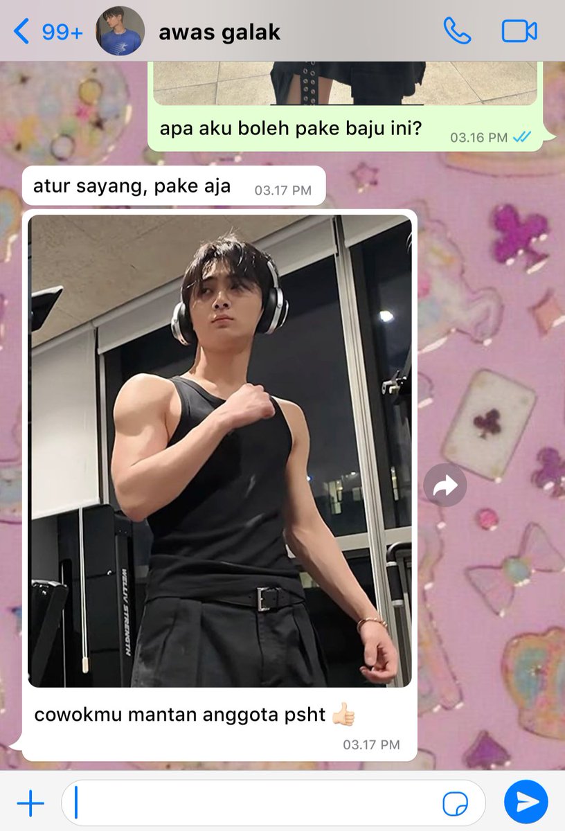 "aku boleh pake baju ini gak?" gf "boleh sayang pake aja aku jago berantem" bf, but goes wrong.
an #angrybao two tweets au