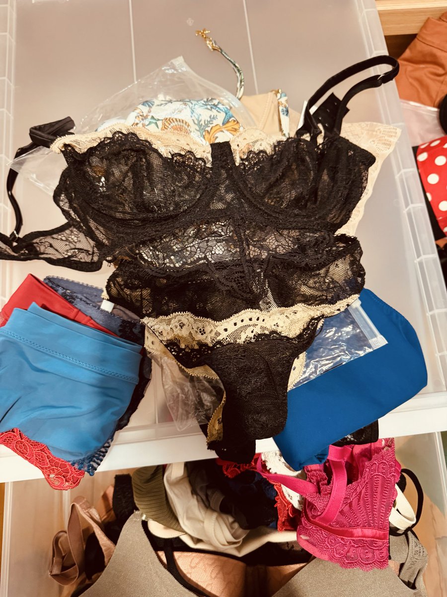 TSJL88's tweet photo. 原味內衣👙

4/19面脫或郵寄

意者私😏 https://t.co/grhvXLUPHi