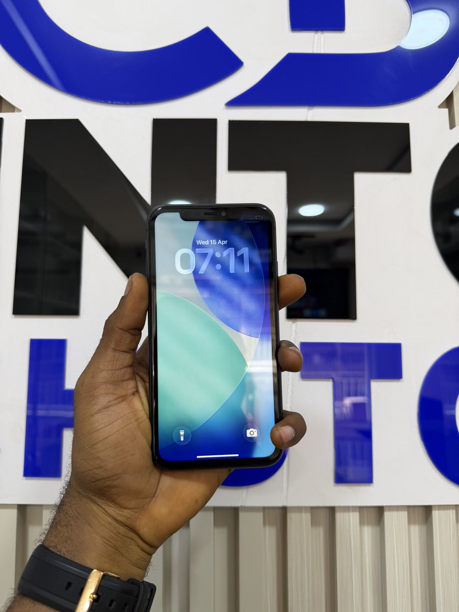 CLINTON TECH STORE tweet media