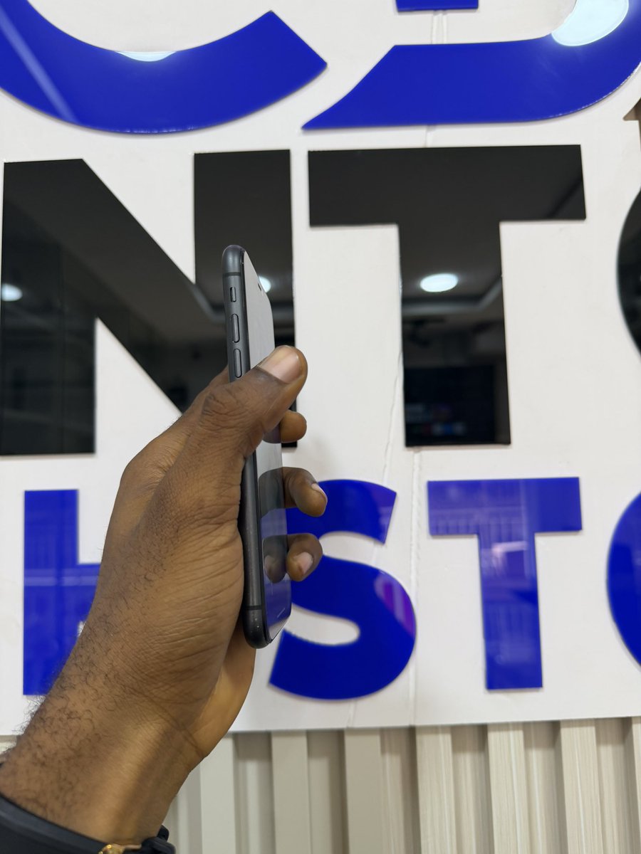 CLINTON TECH STORE tweet media