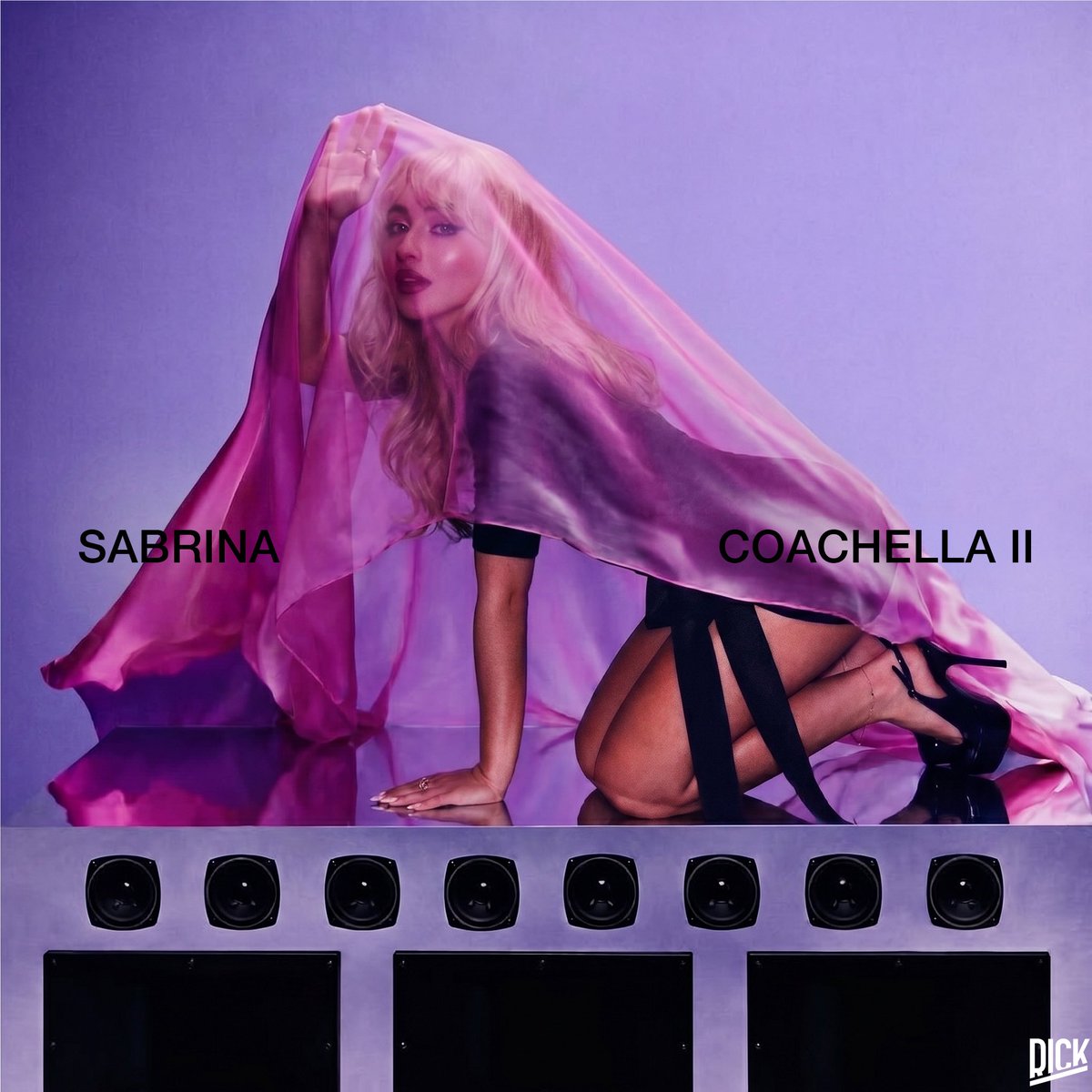 rickdick__'s tweet photo. #COACHELLA 🦄
#madonna 
#sabrinacarpenter
#coachella2026
@Madonna @SabrinaAnnLynn https://t.co/skZYRzJxdD