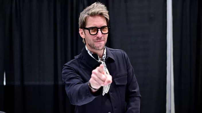 Delcroixx's tweet photo. ENTRETIEN EXCLUSIF - Sa vision sur l’IA, son optimisme sur l’industrie, les louanges d’#HarrisonFord... #TroyBaker, l’acteur star qui donne vie aux jeux vidéo, se confie au Figaro https://t.co/fcKOH2h93W via @Figaro_Culture https://t.co/jOjuIBSKhb