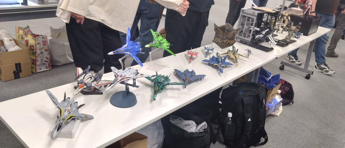 アニプラカフェ工房(大阪/日本橋)ｴｱﾌﾞﾗｼ塗装も出来るﾌﾟﾗﾓCafe/ガンプラPROSHOP tweet media