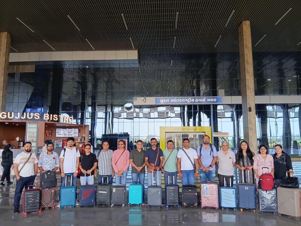 All Office Bearers of SGBOBEA will be attending the AIBEA Conference at Bangalore. Travelling started from Surat(Gujarat).
#AIBEA 
#AIBEAconference #30thConferenceAIBEA #Bengaluru