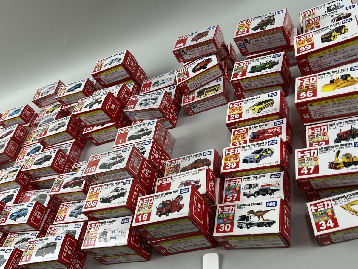 fs_kaitori's tweet photo. 赤箱トミカ、たくさん買取させていただきました！
トミカの買取はフリースタイルにお任せください！

0120-500-278
営業時間：10時～18時（年中無休）

#トミカ買取
#ミニカー買取
#ホビー買取
#限定トミカ
#トミカコレクション https://t.co/3mpJmxMZEP