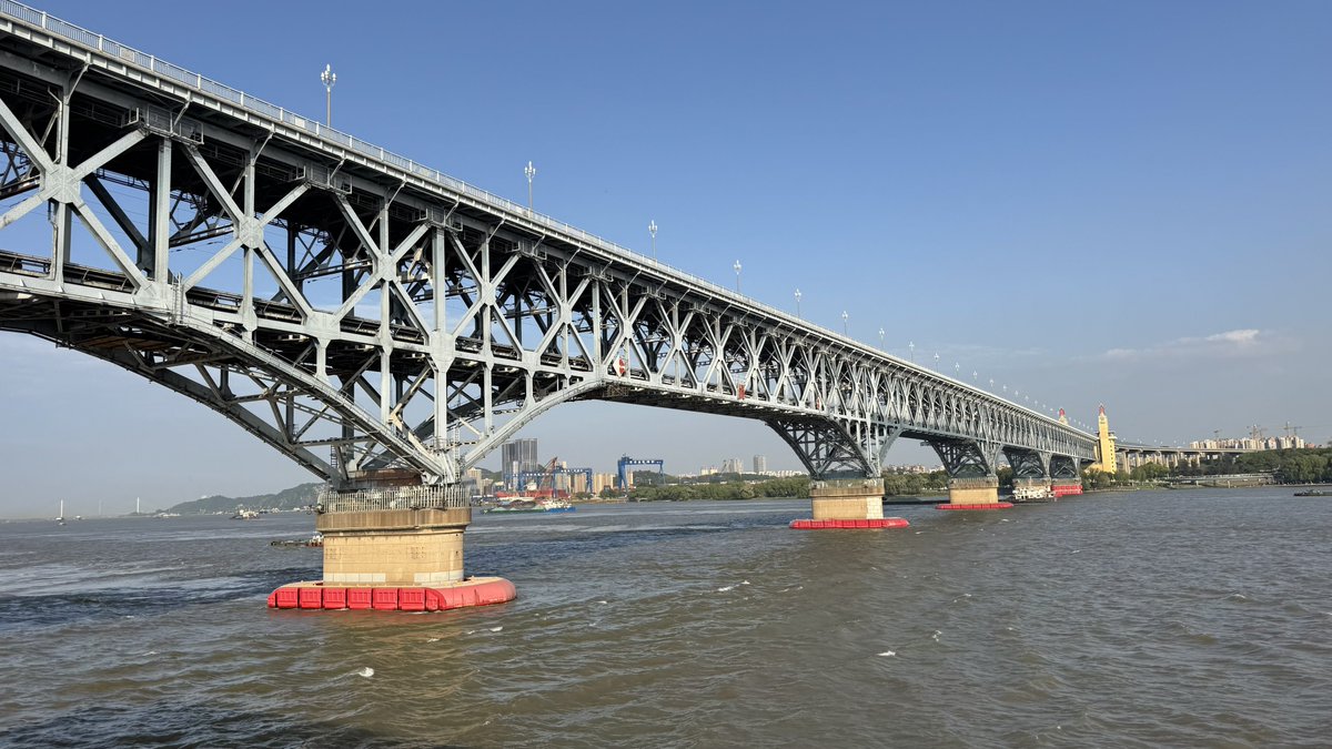 Bibliophile and Philharmonic/书虫+乐迷 tweet media