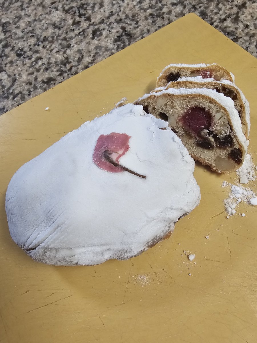 ４/26日  まめまめマーケットにきてくれますよ～

藤枝 ブーランジェリーモザイクさんのパン

なんとこの時期にシュトーレン!
桜風味の甘酸っぱさが春を感じるシュトーレン
美味しい～

#ブーランジェリーモザイク
#まめまめマーケット
#まめまめ 

<a href="/MosaiqueHome/">Mosaique Emporium</a>