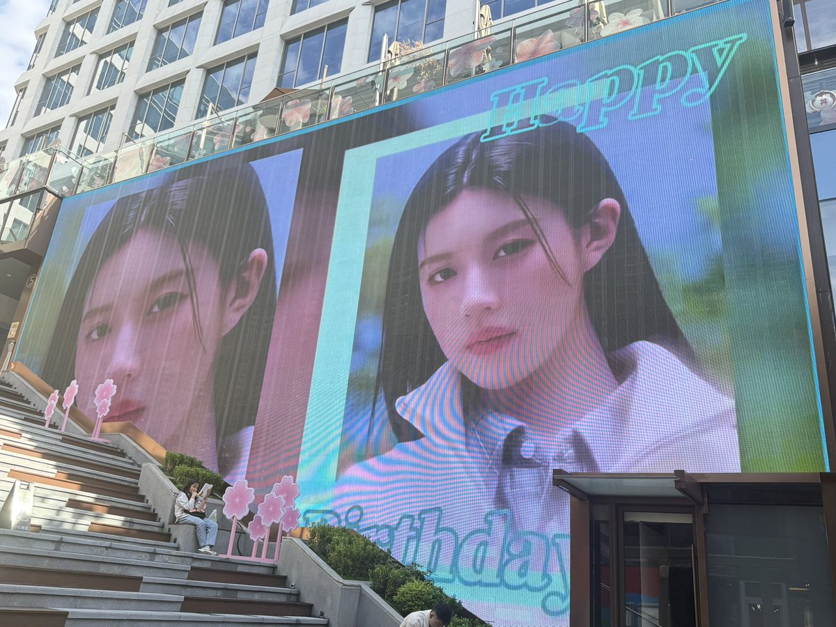 Go YounJung China tweet media