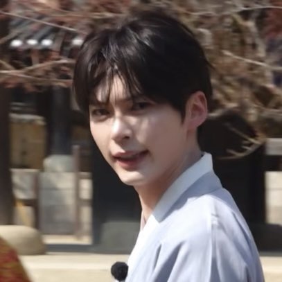 ‎고미._.니 tweet media