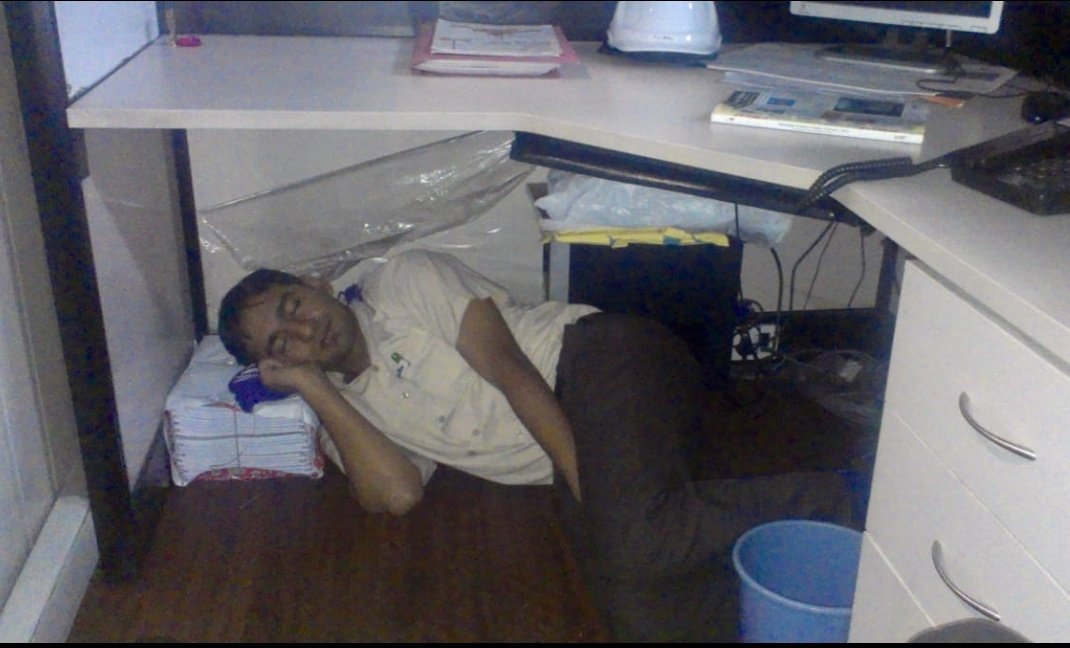 darvasboxtrader's tweet image. Success takes time..itna asaan hota to sab kr lete .
13 years ago, when I was a bachelor, I used to sleep in the office after hours, just to practice charts and save travel time.

#DARVAS🥸