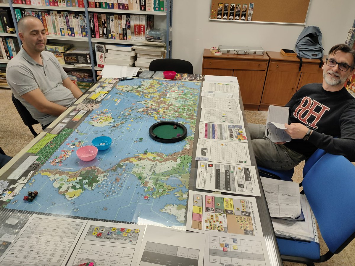 ClubDreadnought's tweet image. Buen comienzo del fin de semana en el Club Dreadnought, partidas a tope y buen rollo im-presionante😅. El resto de finde mucho más.

#clubdreadnought #juegosdemesa #boardgames #eurogames #wargames 

👇👇👇