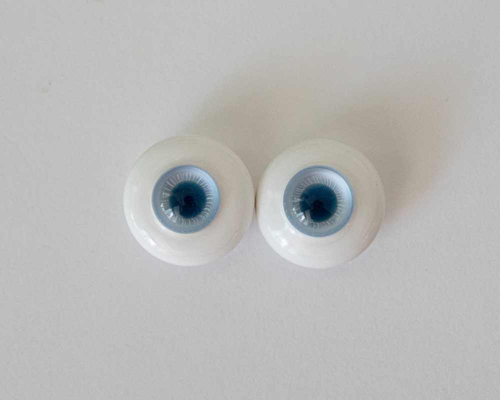 #트인덕장터
  — ✦ — bittersweet Glass Eye Update   
비터스윗 글라스 안구 2종이 업데이트 되었습니다. 

Rosy Veil /Moon Veil 
— ✦ —  Follow + RT : 주문 종료 후 글라스 안구(샘플) 1쌍   bittersweet-boutique.shop/glasseyes