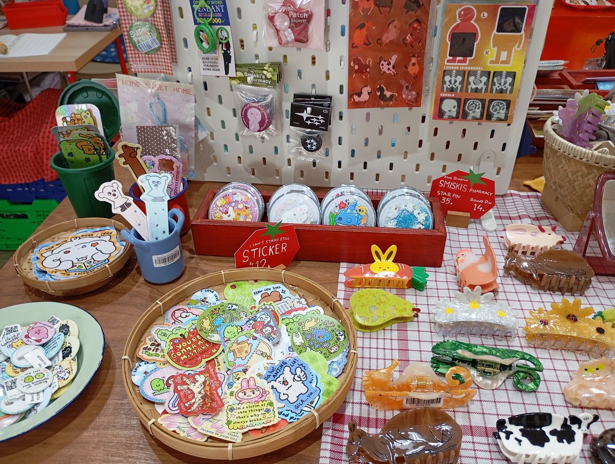 dinoxxaur's tweet photo. Abis jajan di sloopy market, bingung banget mau beli apa karena lucu lucu semuaaa https://t.co/FsZO8MfVIl