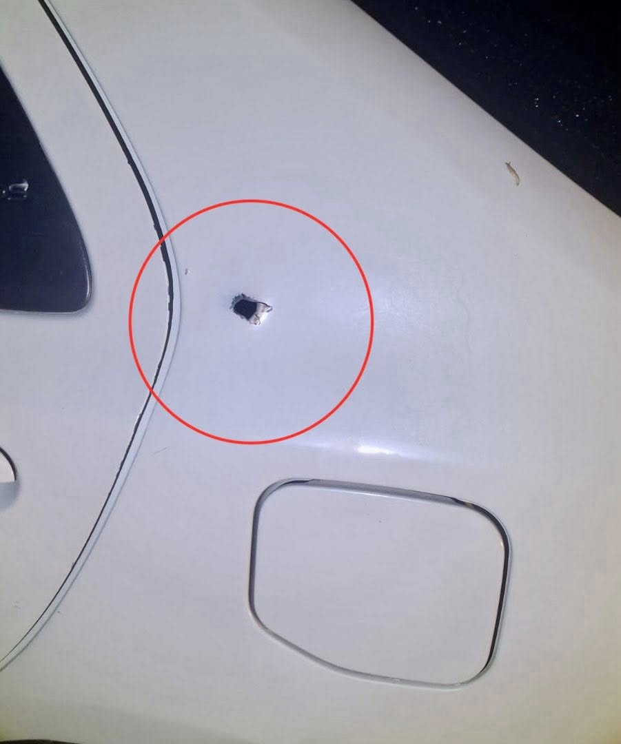 _ArriveAlive's tweet image. Man Shot Dead In Parked Vehicle: Buffelsdraai – KZN

arrr.co.za/XQcxz

#ArriveAlive #Crime