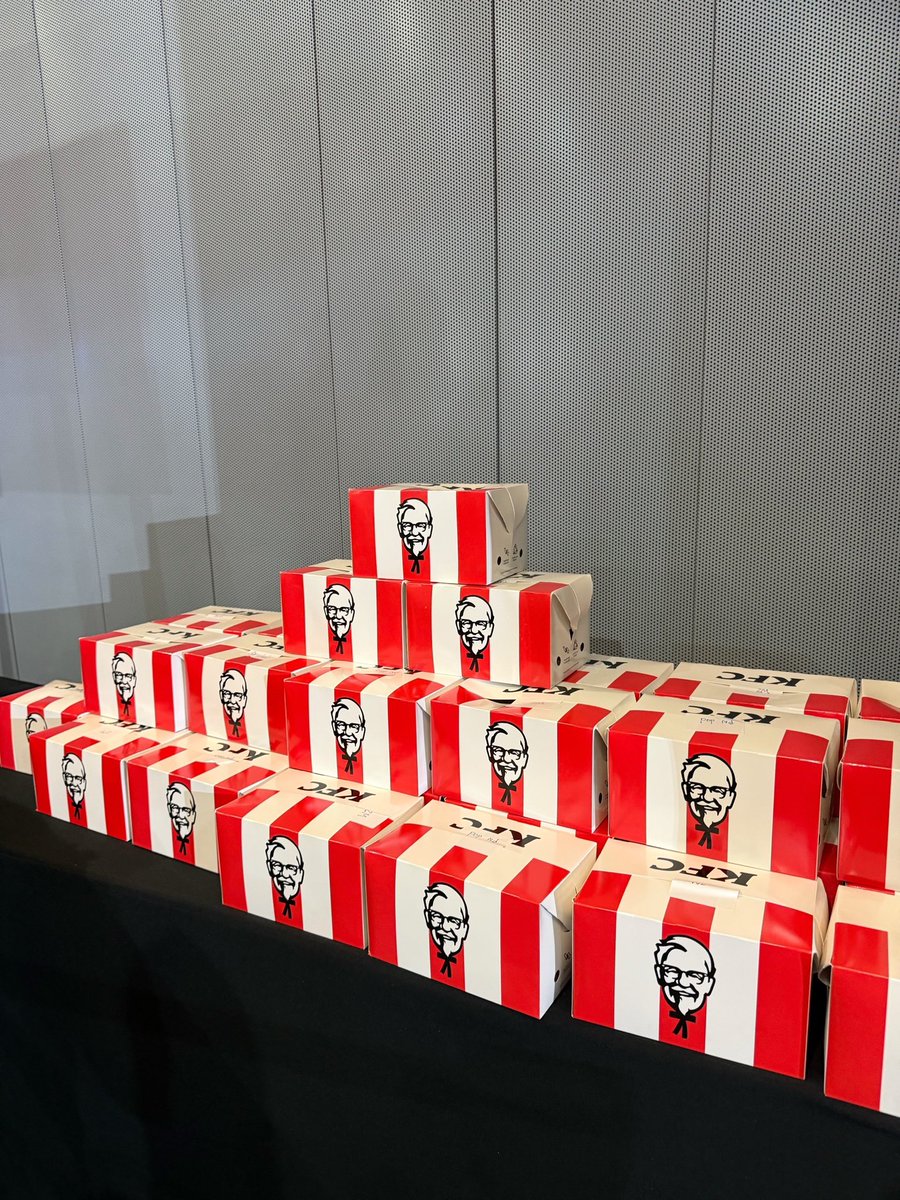 KFC Thailand tweet media