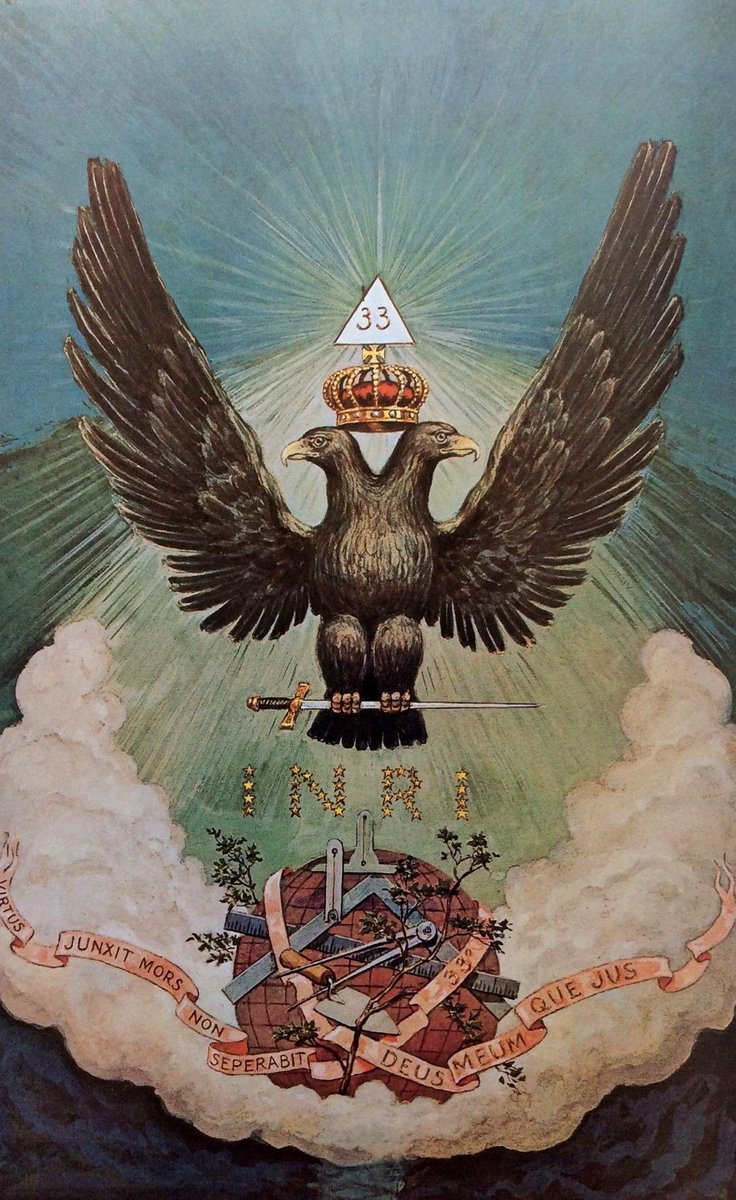 1Bonastruc0's tweet photo. Des dels primers temples de l'home fins a les al·legories de la maçoneria moderna, l'àguila s'ha elevat com a emblema hieràtic de l'Esperit, la Visió i l'Ascensió. 
A Egipte era l'ull vivent de Ra, que s'aixecava des de l'horitzó com l'ànima del sol. 
Entre els perses i els caldeus significava el principi reial del foc, el guardià alat de l'autoritat divina. Per als grecs era l'ocell de Zeus, el llamp del qual descendia com a judici i revelació. 
Sempre és la mateixa figura: el missatger ràpid entre el Cel i la Terra, l'ànima que s'atreveix a l'empireu.·.🦅🪜❤️‍🔥