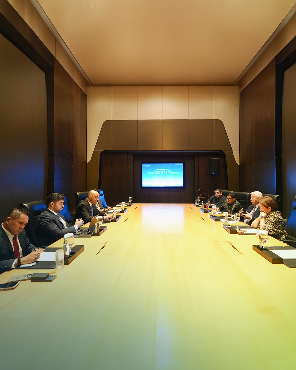 DxbChamberIntl's tweet photo. بحثنا مع جهات اقتصادية وتجارية فلبينية سبل تطوير حركة الاستثمارات بين دبي والفلبين، وذلك خلال زيارة قام بها وفدنا برئاسة سعادة محمد علي راشد لوتاه، مدير عام غرف دبي، إلى العاصمة الفلبينية مانيلا.

لقراءة المزيد: 
https://t.co/tDdA5HaLxW https://t.co/Yc5L9C62Tr
