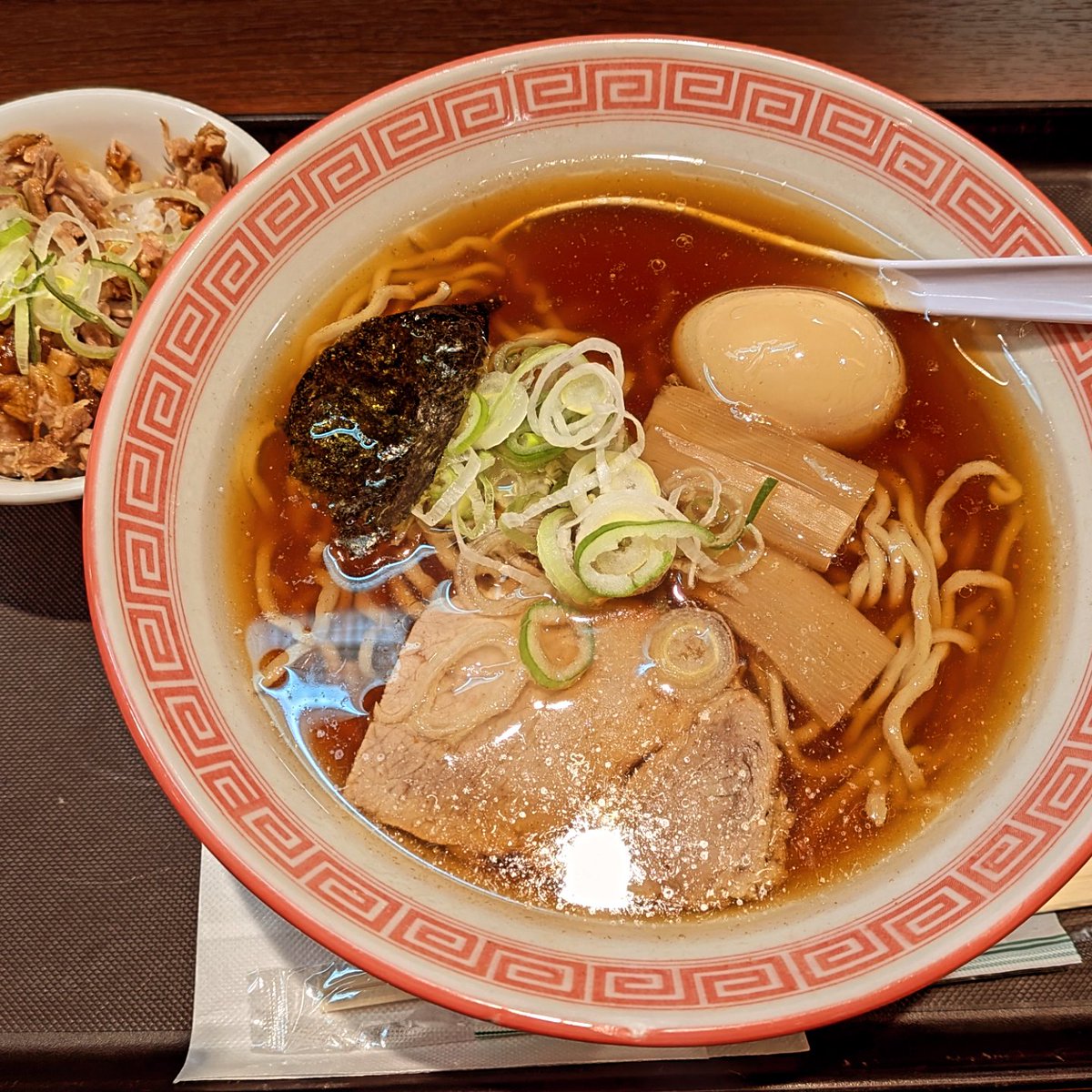 yo1tec's tweet photo. 春木屋　ラゾーナ川崎プラザ店
味玉 中華そば🍜＋ちゃーしゅーごはん🍚👍️

#春木屋 #ラーメン好き #中華そば https://t.co/Y9wEQs93lt